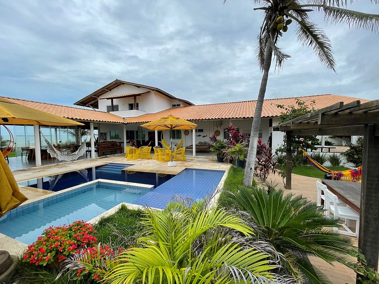 Casa na Praia do Coqueiro "Pé na areia" com vista privilegia