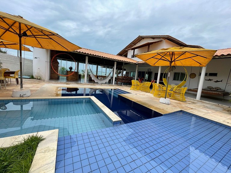 Casa na Praia do Coqueiro "Pé na areia" com vista privilegia