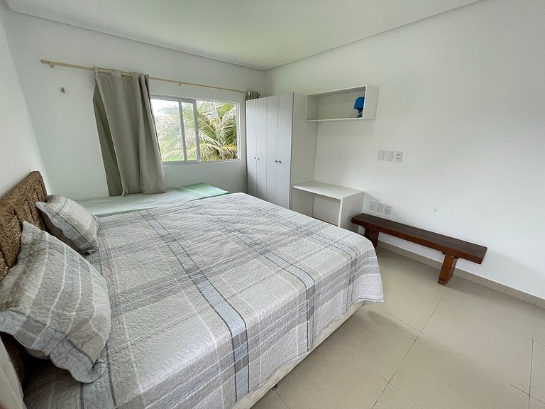 Casa na Praia do Coqueiro "Pé na areia" com vista privilegia