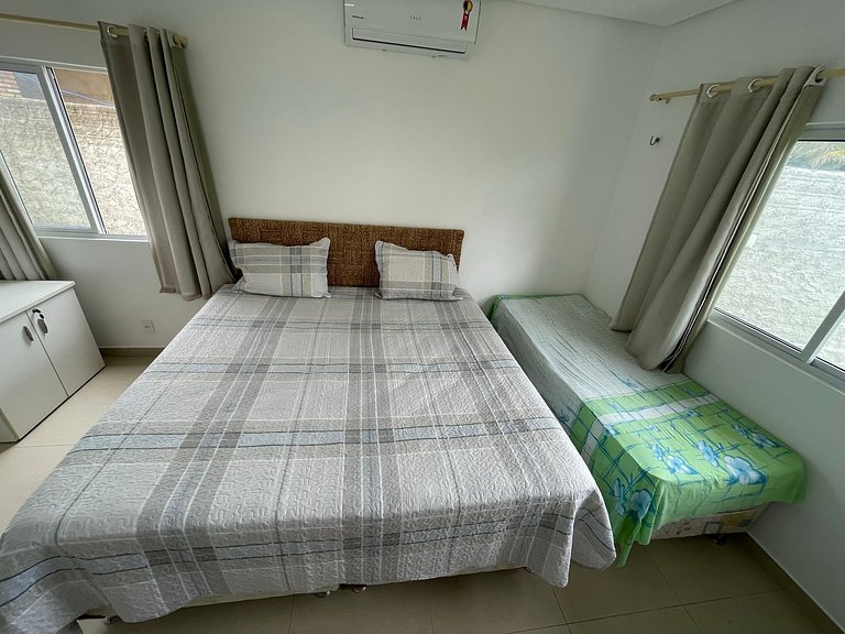 Casa na Praia do Coqueiro "Pé na areia" com vista privilegia
