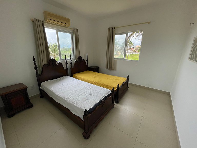 Casa na Praia do Coqueiro "Pé na areia" com vista privilegia
