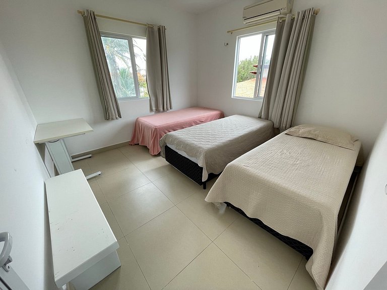 Casa na Praia do Coqueiro "Pé na areia" com vista privilegia