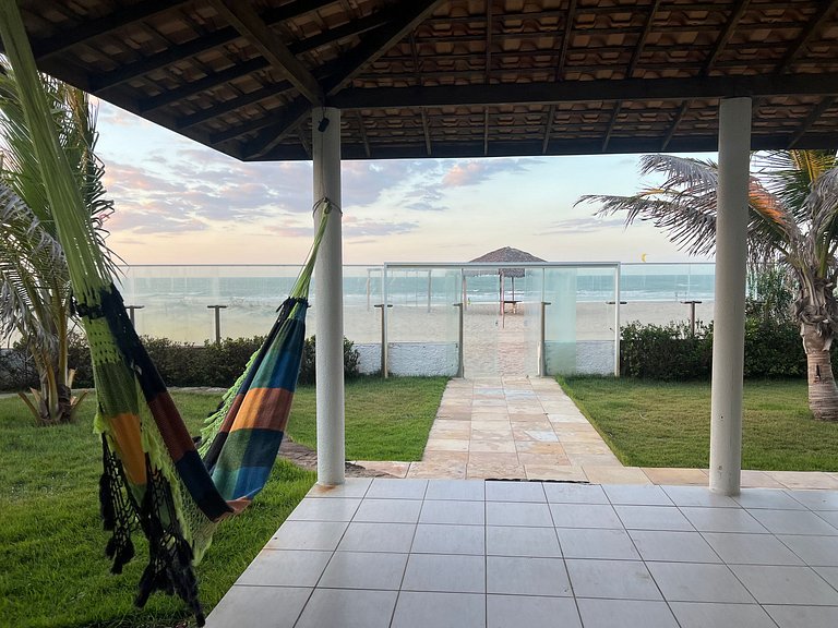 Casa na Praia do Coqueiro "Pé na areia" com vista privilegia