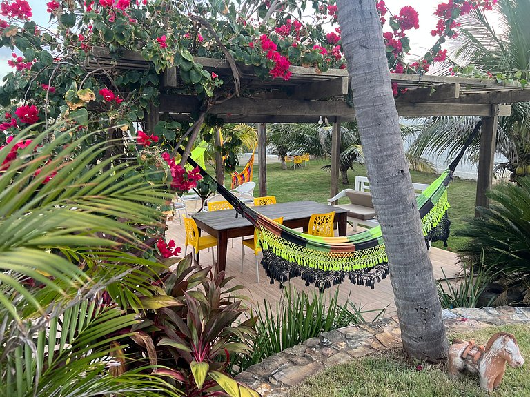 Casa na Praia do Coqueiro "Pé na areia" com vista privilegia